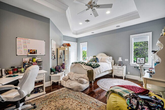 Building Photo - 981 Hillsboro Mile