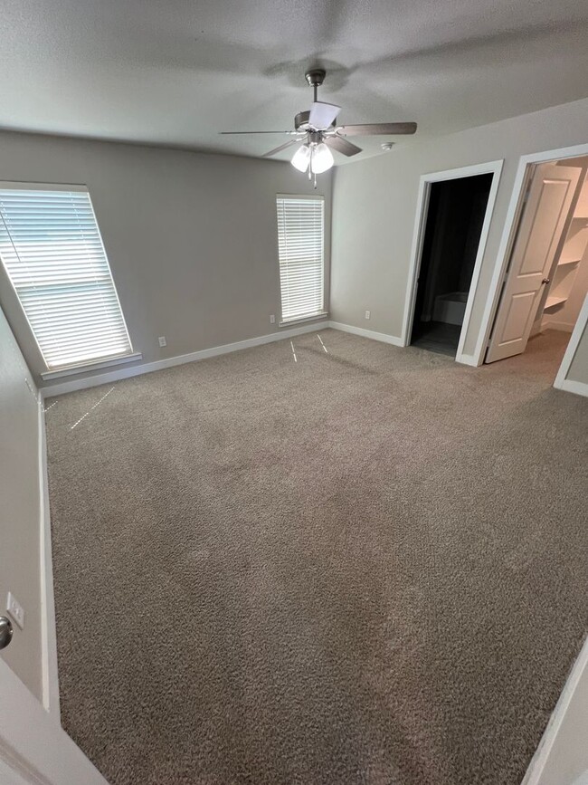 Building Photo - Lubbock Cooper ISD 3 Bedroom/2 Bathroom AV...