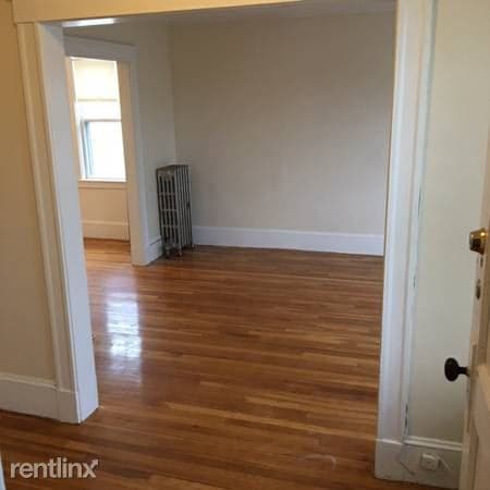 Building Photo - 76 Standish St