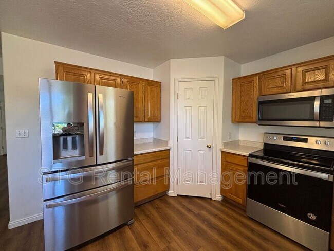 Building Photo - 154 E 100 N