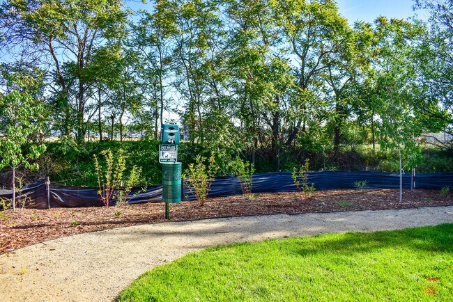 Building Photo - 1995 Sky Park Dr