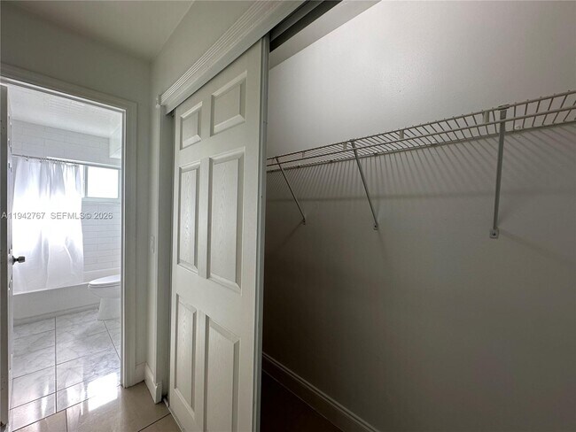 Building Photo - 1400 NE 56th St