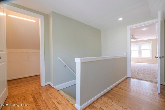 Building Photo - 4022 Gloucester Rd