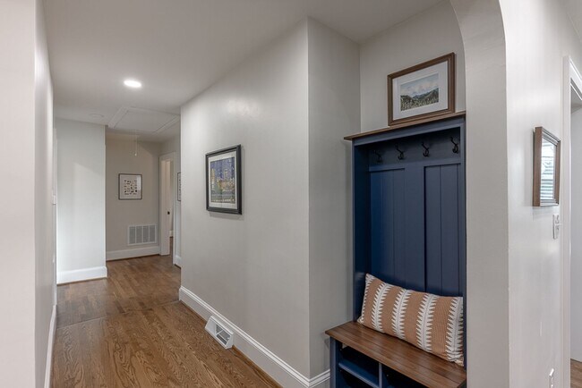 Building Photo - Wake up on Polo – Fully Furnished Home Nea...