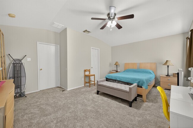 Building Photo - 8311 Tartan Ct