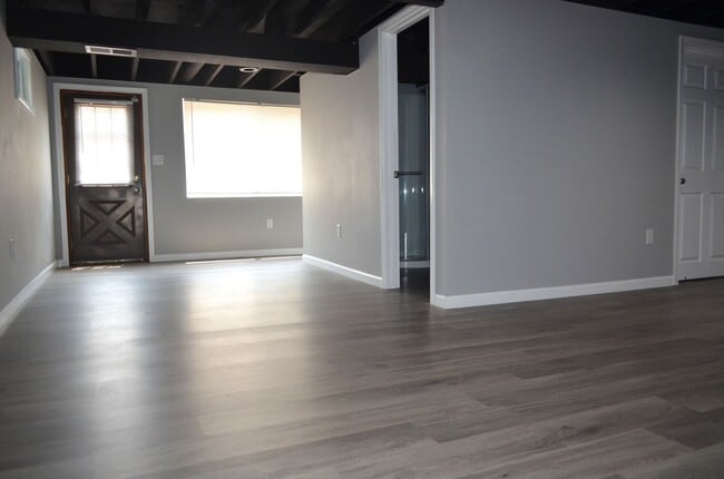 Building Photo - Price Drop! Updated 4 bed 3 bath in Fenton