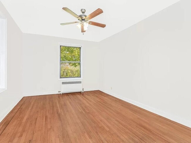 Building Photo - 3875 Waldo Ave