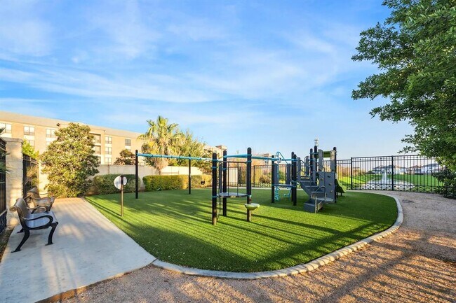 Building Photo - 13635 Teal Bluff Ln