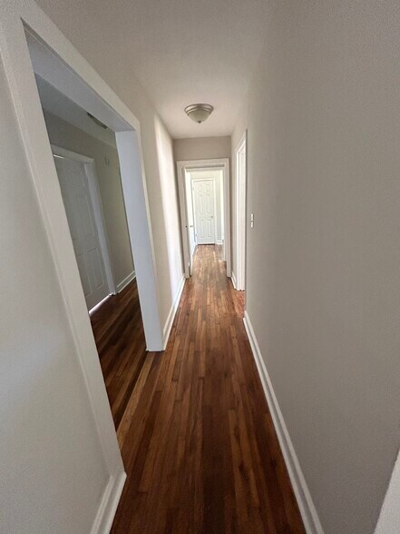 Building Photo - 305 Orange St