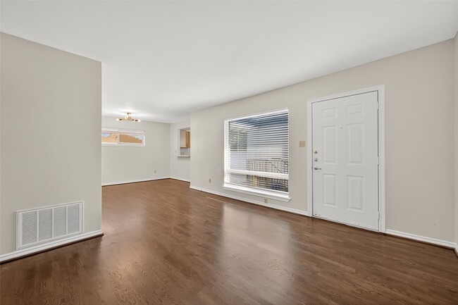 Building Photo - 2020 Huldy St