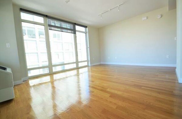 Building Photo - 278 6th St
