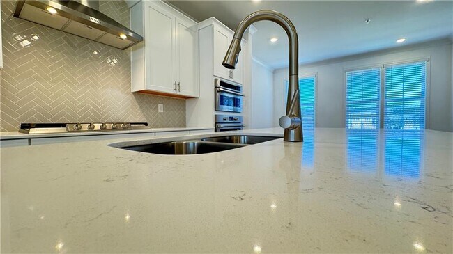 Building Photo - 100 Agnew Wy