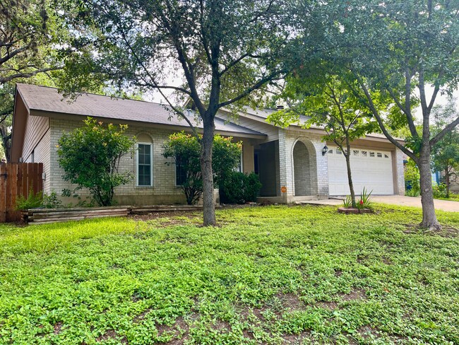 Building Photo - Beautiful 3 Bedroom Home with Covered Patio in Ridge Creek