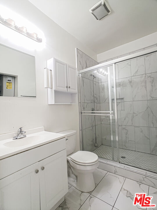 Building Photo - 336 S Wilton Pl