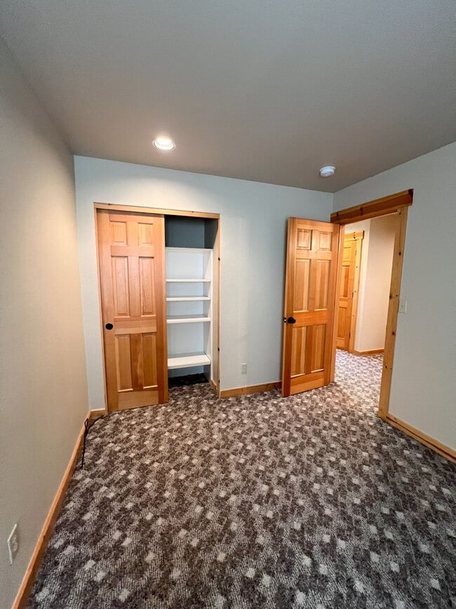 Building Photo - 4663 Marsh Hawk Dr