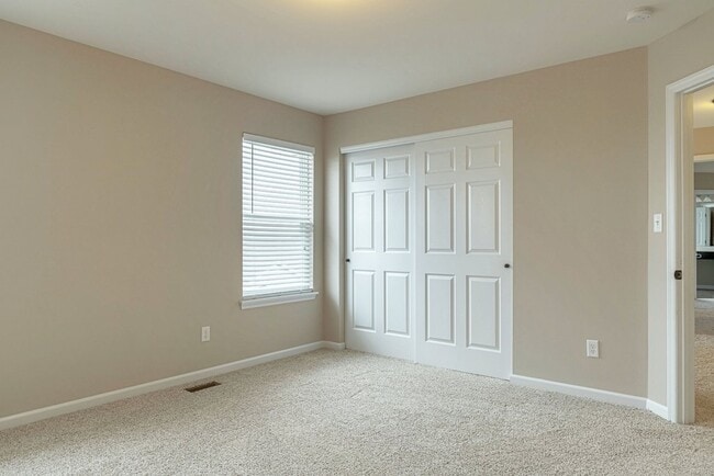 Building Photo - 6016 Blake Thomas Dr