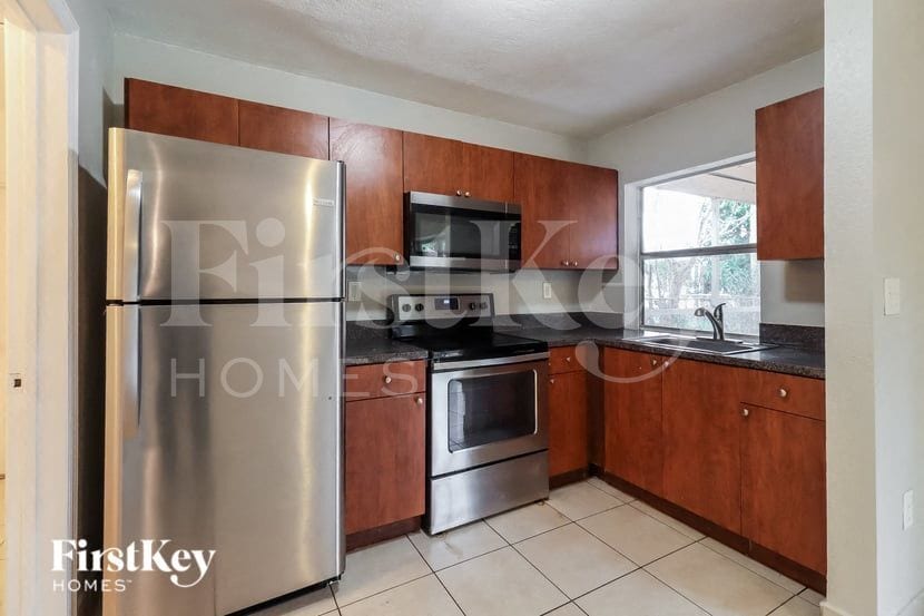 Building Photo - 4180 NW 34th Way