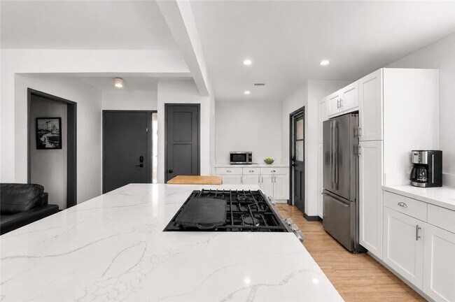 Building Photo - 6721 E La Marimba St