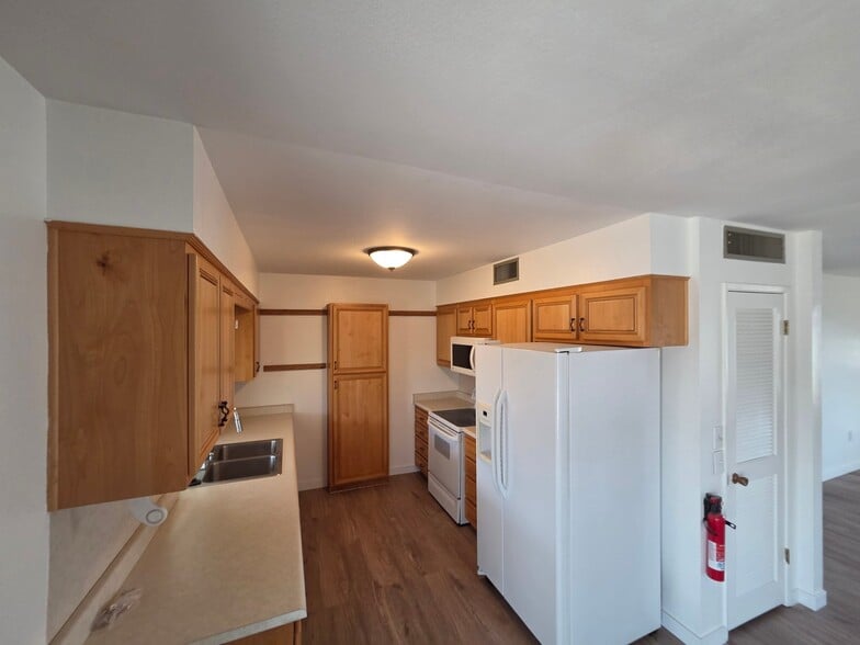 Building Photo - 10226 W Gulf Hills Dr