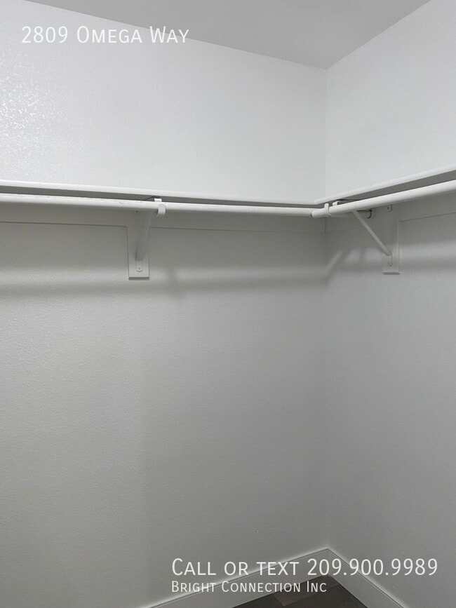 Building Photo - 2809 Omega Way