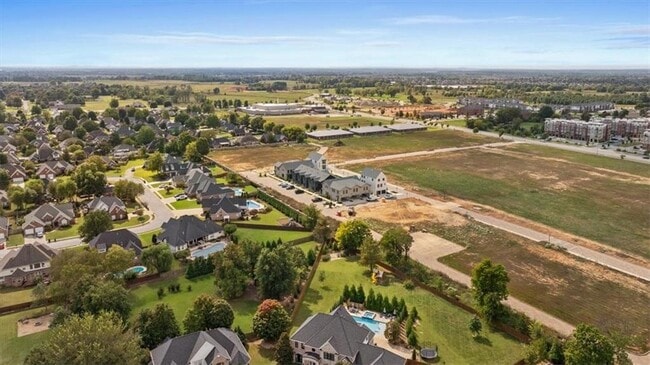 Building Photo - 4611 S 47th St