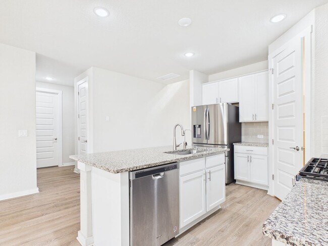 Building Photo - Beautiful Bar W Ranch Home – Hill Country Charm with Modern Comforts