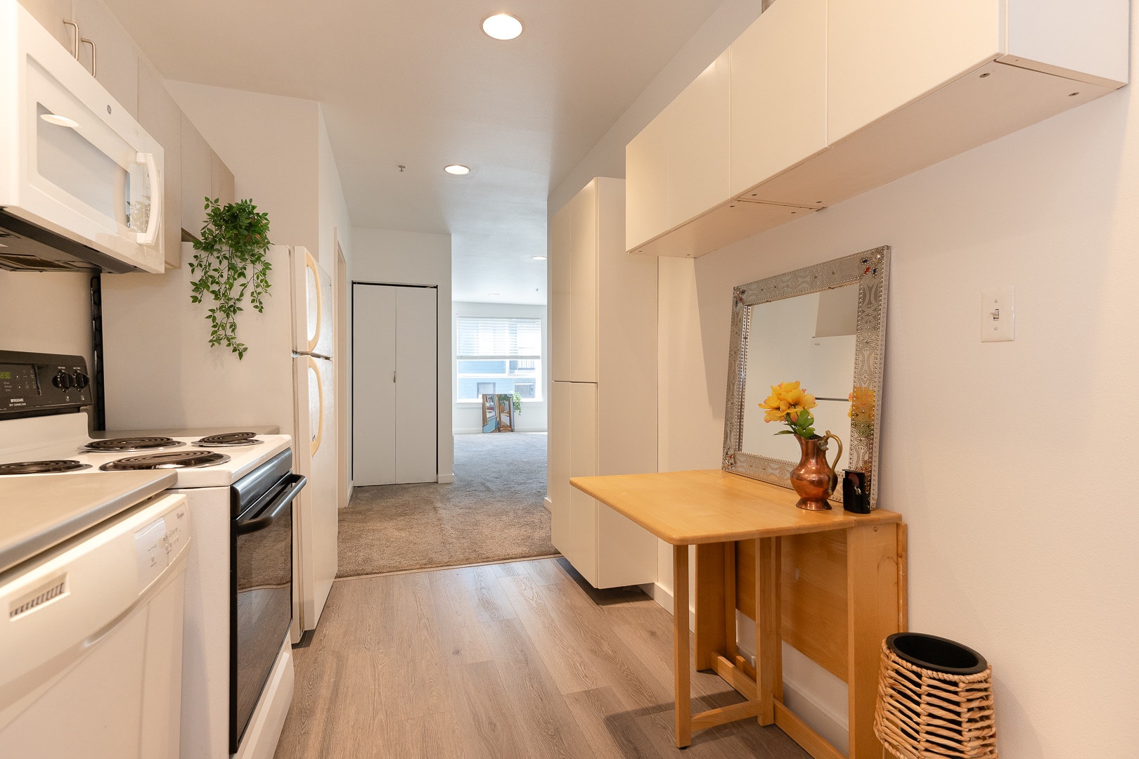 Building Photo - 66 Bell St