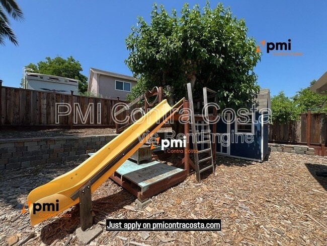 Building Photo - 2690 Waltrip Ln