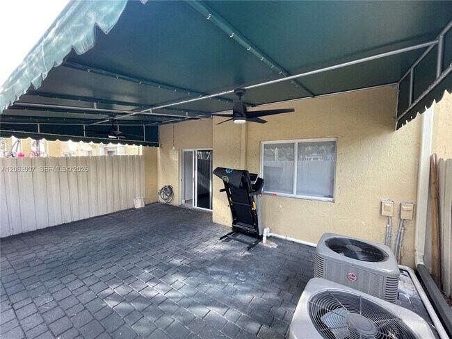 Building Photo - 7085 NW 173rd Dr