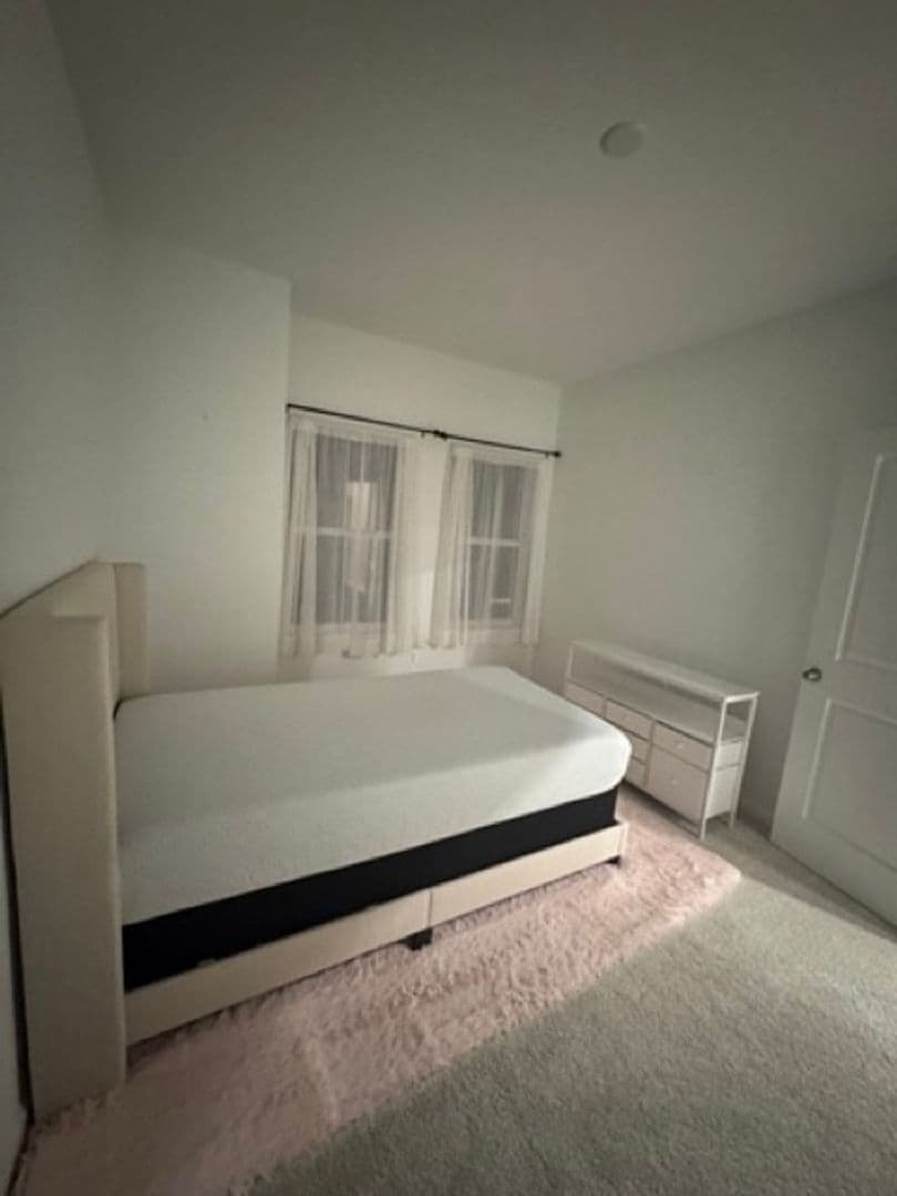 Building Photo - 208 Douglas Wy