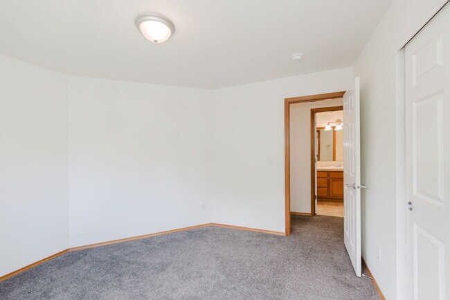 Building Photo - 6492 Wexford Ave SW