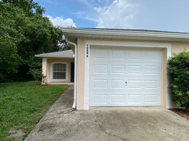 Primary Photo - 2 Bedroom, 2 Bath Duplex with 1 Car Garage...