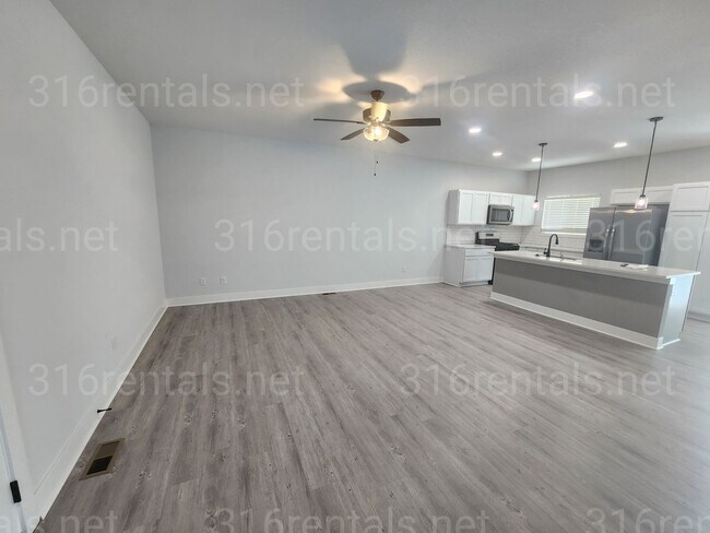 Primary Photo - 8729-8731 E Summerside Pl