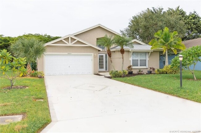 Building Photo - 8965 SW Chevy Cir