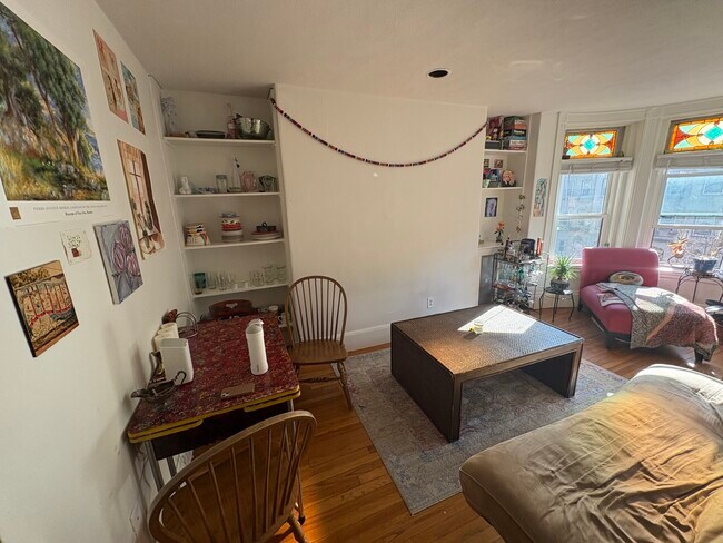 Building Photo - 45 Westland Ave