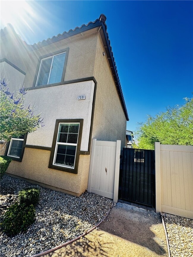 Building Photo - 7331 Sunray Point St