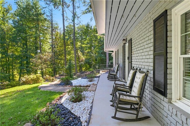 Building Photo - 1708 Childerlee Ln NE
