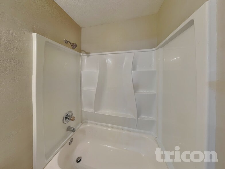 Building Photo - 2709 Star Ave