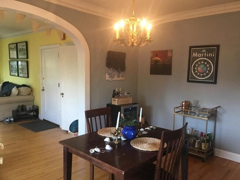 Apt. 3 - 3317 Fremont Ave S