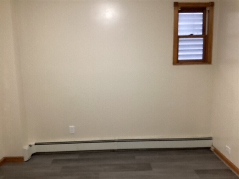 Building Photo - 341 Cambridge St