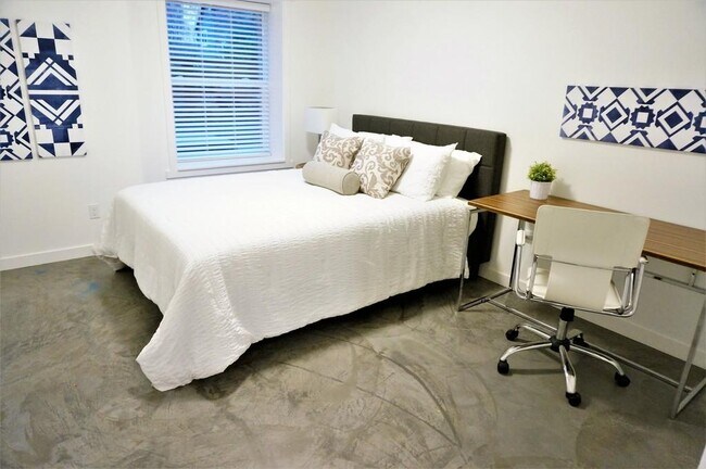 Building Photo - Madison View - 1 bedroom