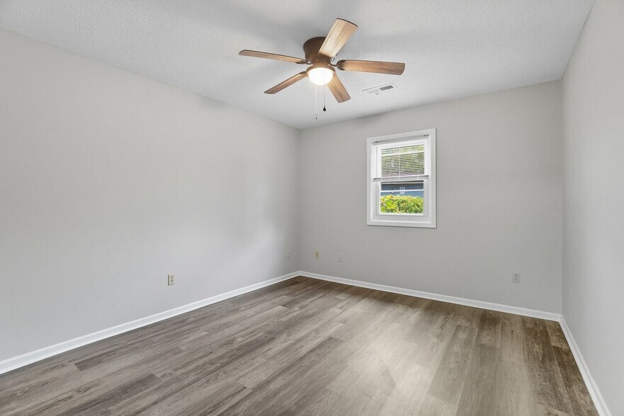 Building Photo - 812 Villa Park Ct