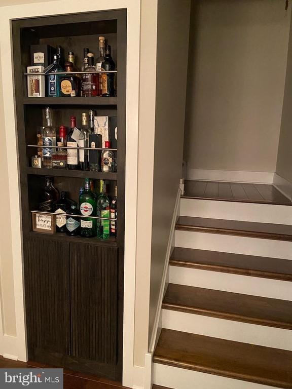 Building Photo - 805 Rosehill Dr