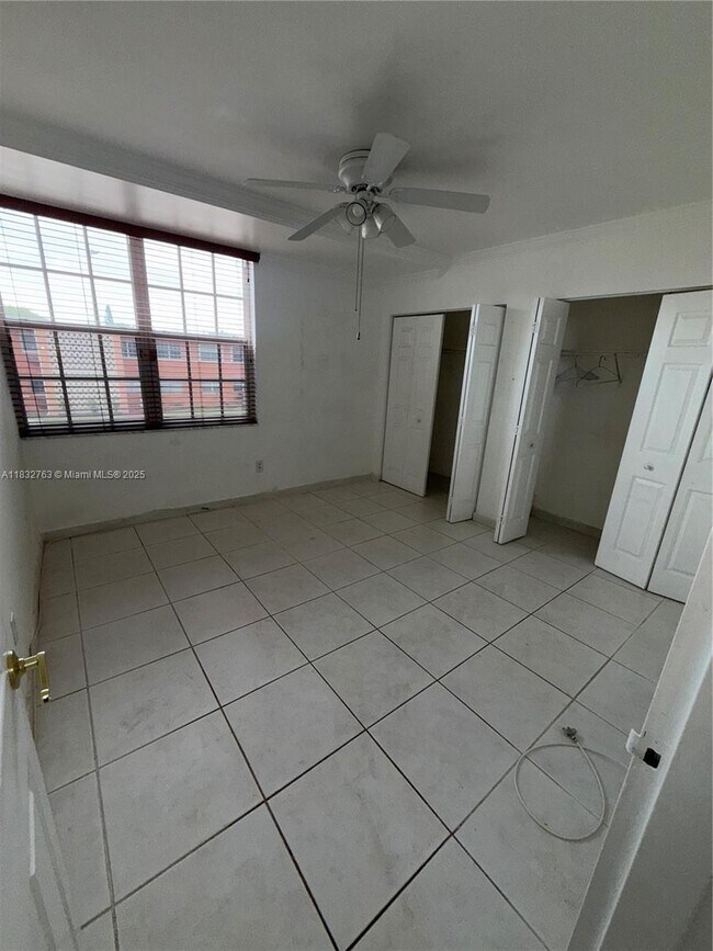 Building Photo - 3551 SW 9th Terrace