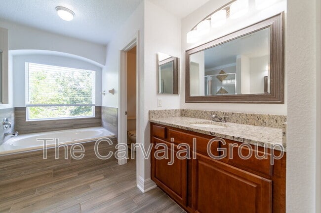 Building Photo - 13321 Moss Park Ridge Dr