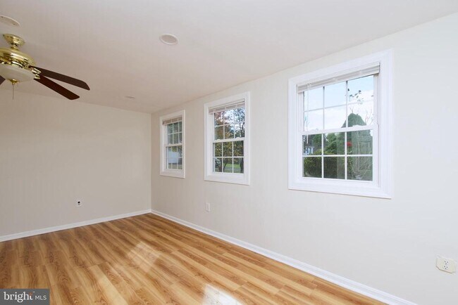 Building Photo - 10217 McKean Ct