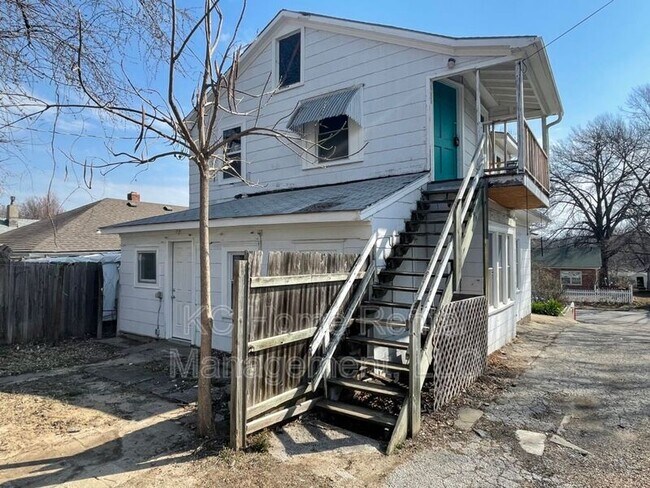 Building Photo - 810 S Hardy Ave