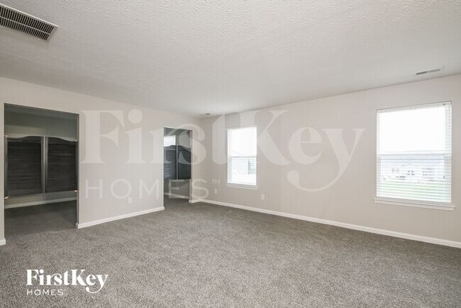 Building Photo - 1536 Maplewood Ln