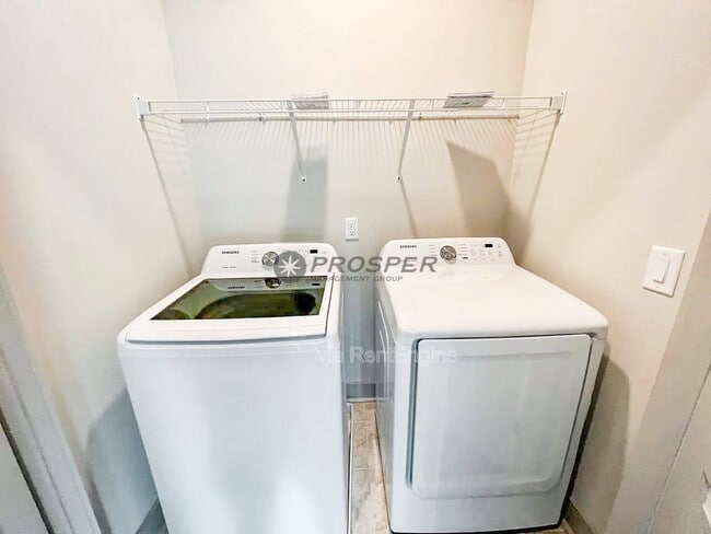 Building Photo - 1806 Orangeburg St