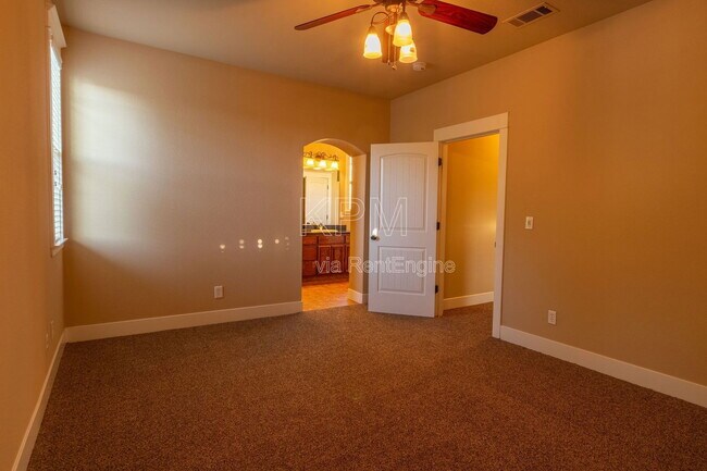 Building Photo - 2537 Plymouth Oaks Ct